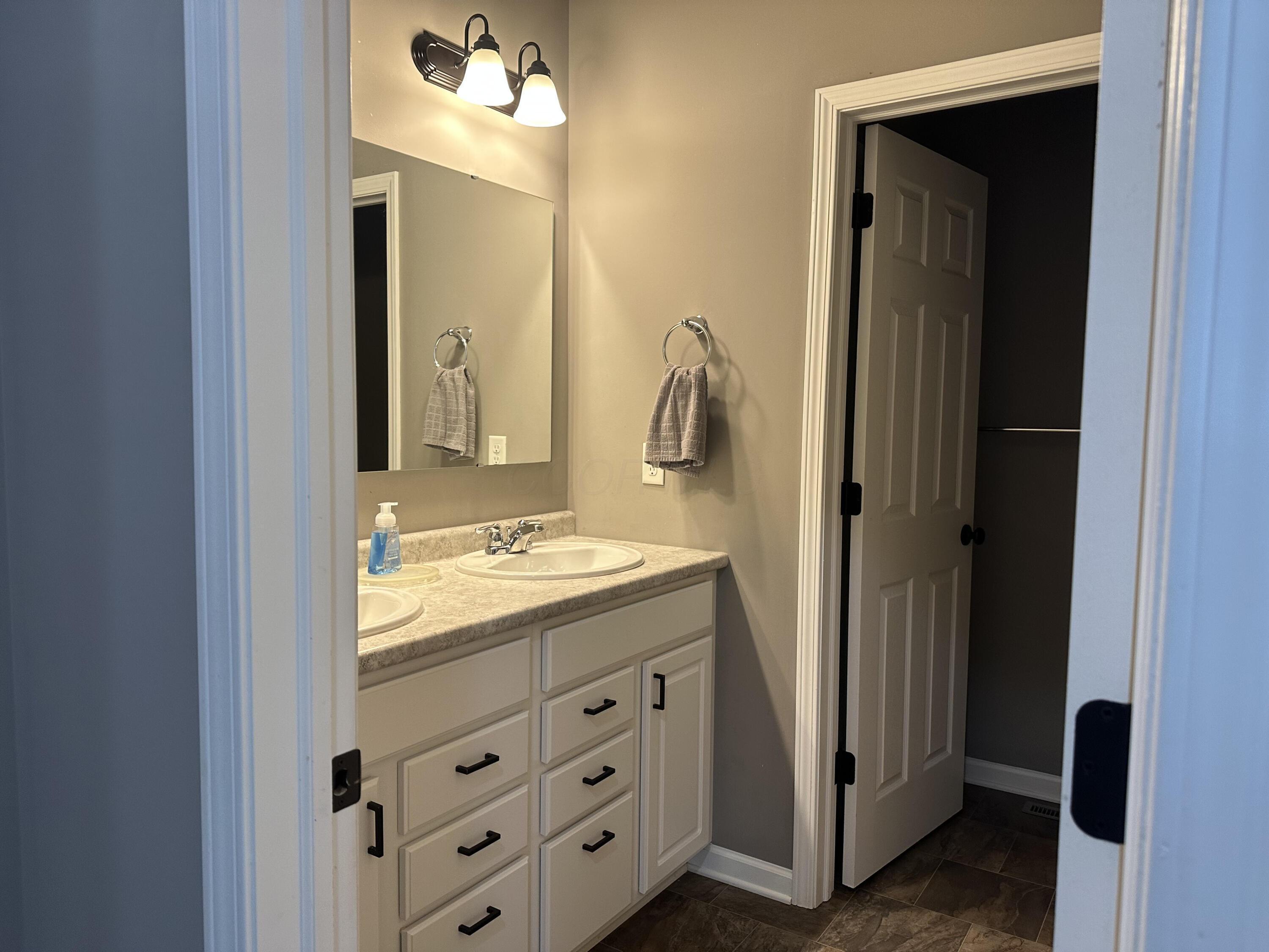 2434 Pickerington Road Carroll, OH 43112 - Photo 24 of 58