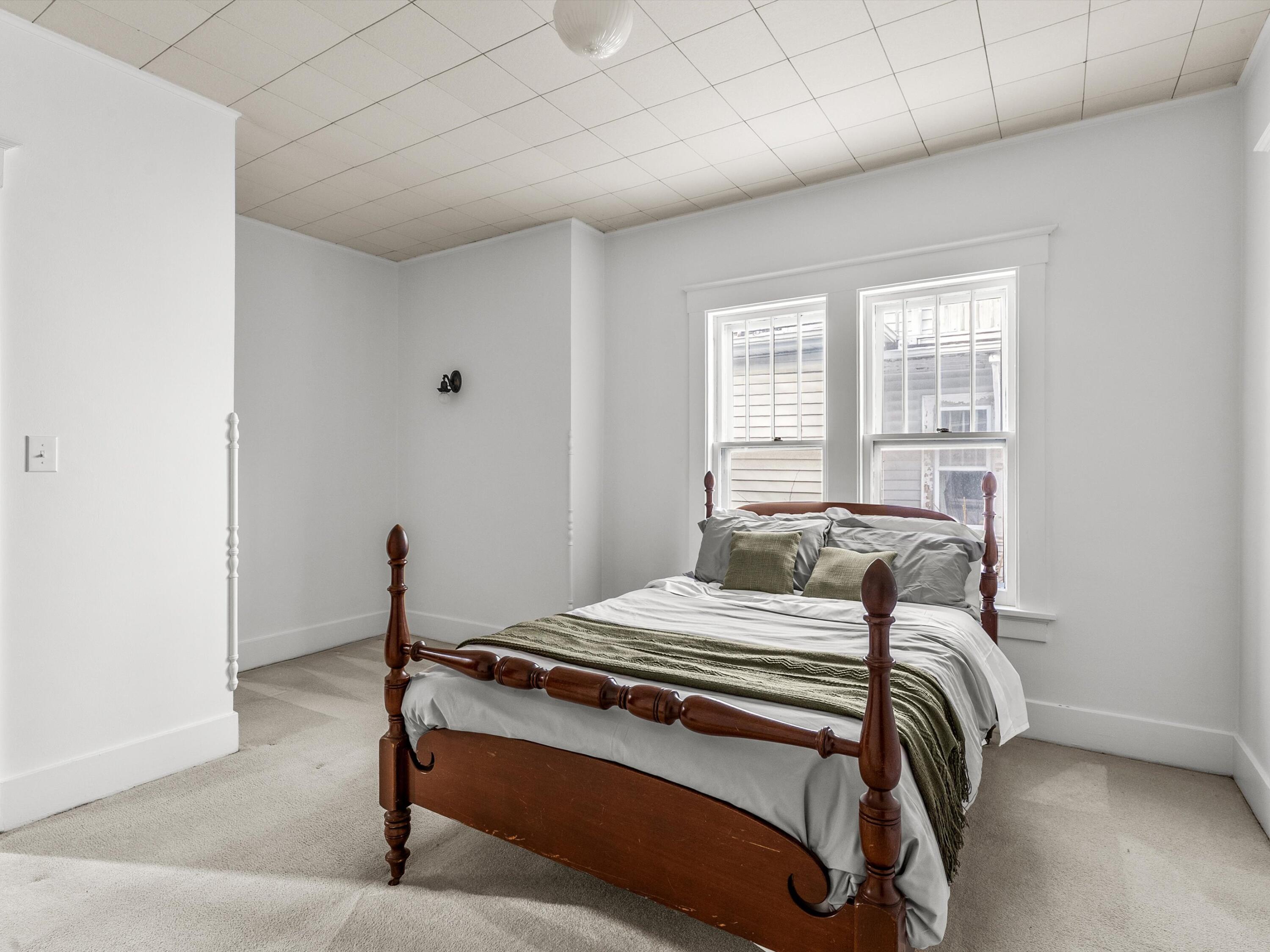 904 North 9th Street Manitowoc, WI 54220 - Photo 16 of 40 Primary Bedroom