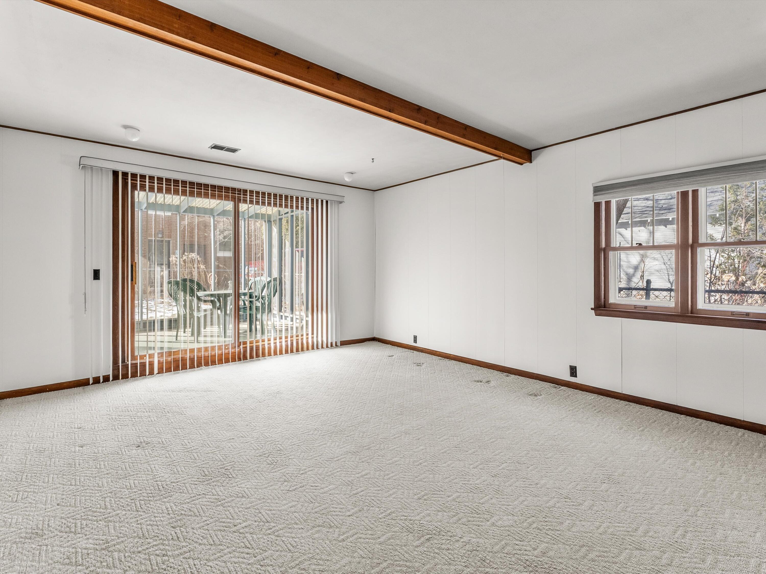 904 North 9th Street Manitowoc, WI 54220 - Photo 21 of 40 1st Floor Family Room