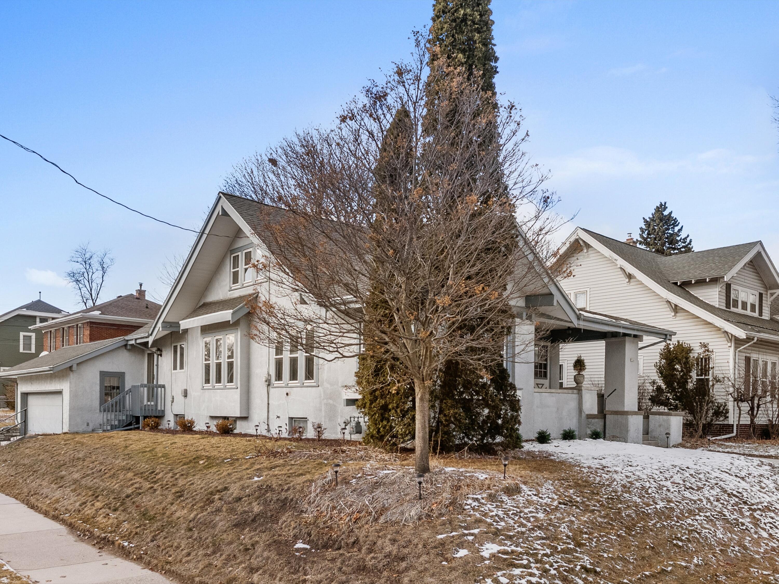 904 North 9th Street Manitowoc, WI 54220 - Photo 25 of 40 From Corner