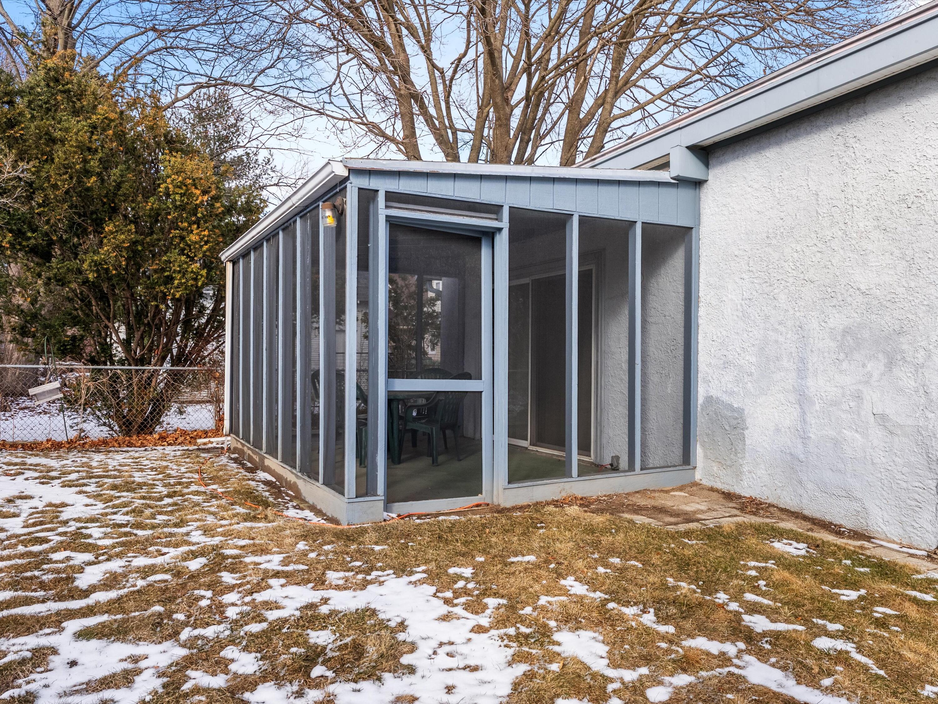 904 North 9th Street Manitowoc, WI 54220 - Photo 28 of 40 Attached covered porch