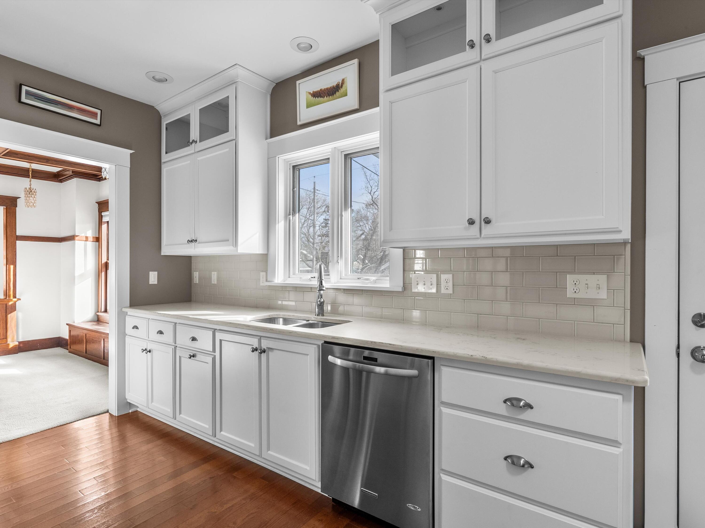 904 North 9th Street Manitowoc, WI 54220 - Photo 3 of 40 Updated Kitchen