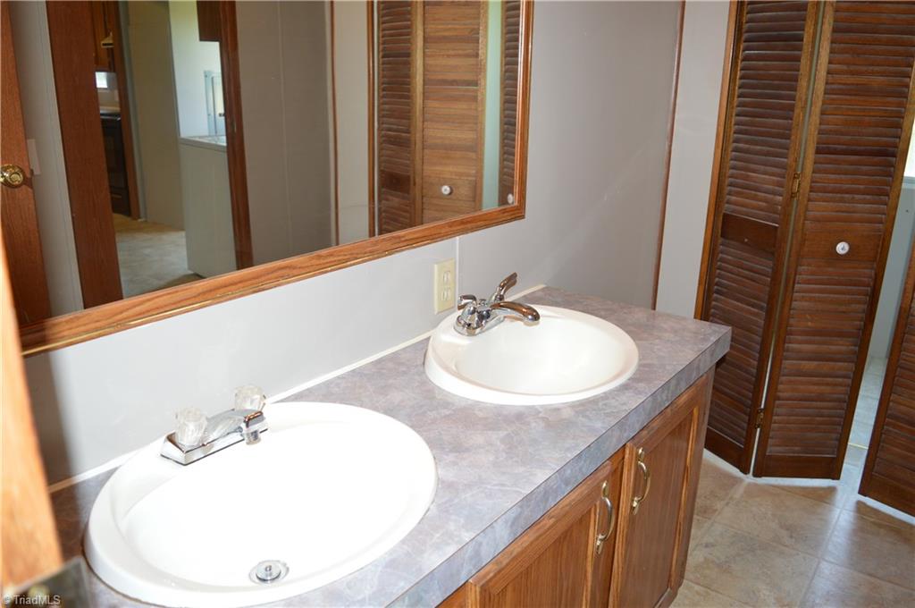 5107 Highway 704 Sandy Ridge, NC 27046 - Photo 16 of 28