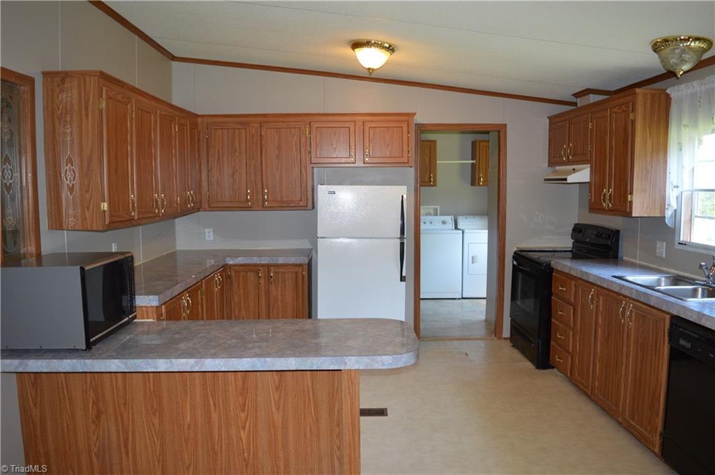 5107 Highway 704 Sandy Ridge, NC 27046 - Photo 7 of 28