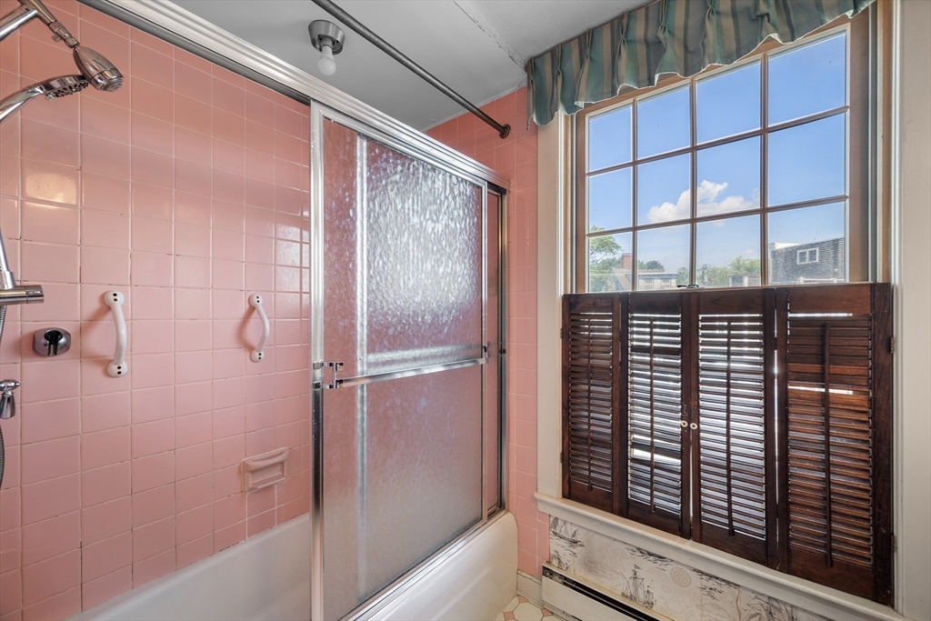 137 R Front Street Marblehead, MA 01945 - Photo 22 of 36