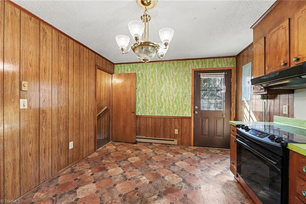 560 Sharp Road Madison, NC 27025 - Photo 6 of 19
