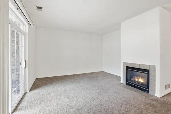 $349,900 | N16-w26521 Meadowgrass Circle, Unit G, Pewaukee, WI 53072