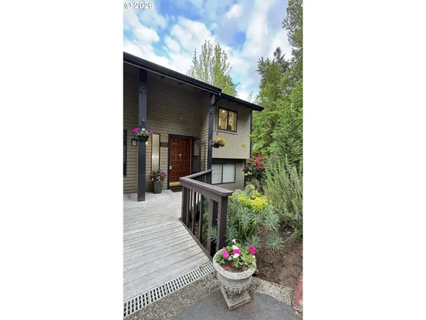 $300,000 | 2800 Tree Top Lane, West Linn, OR 97068