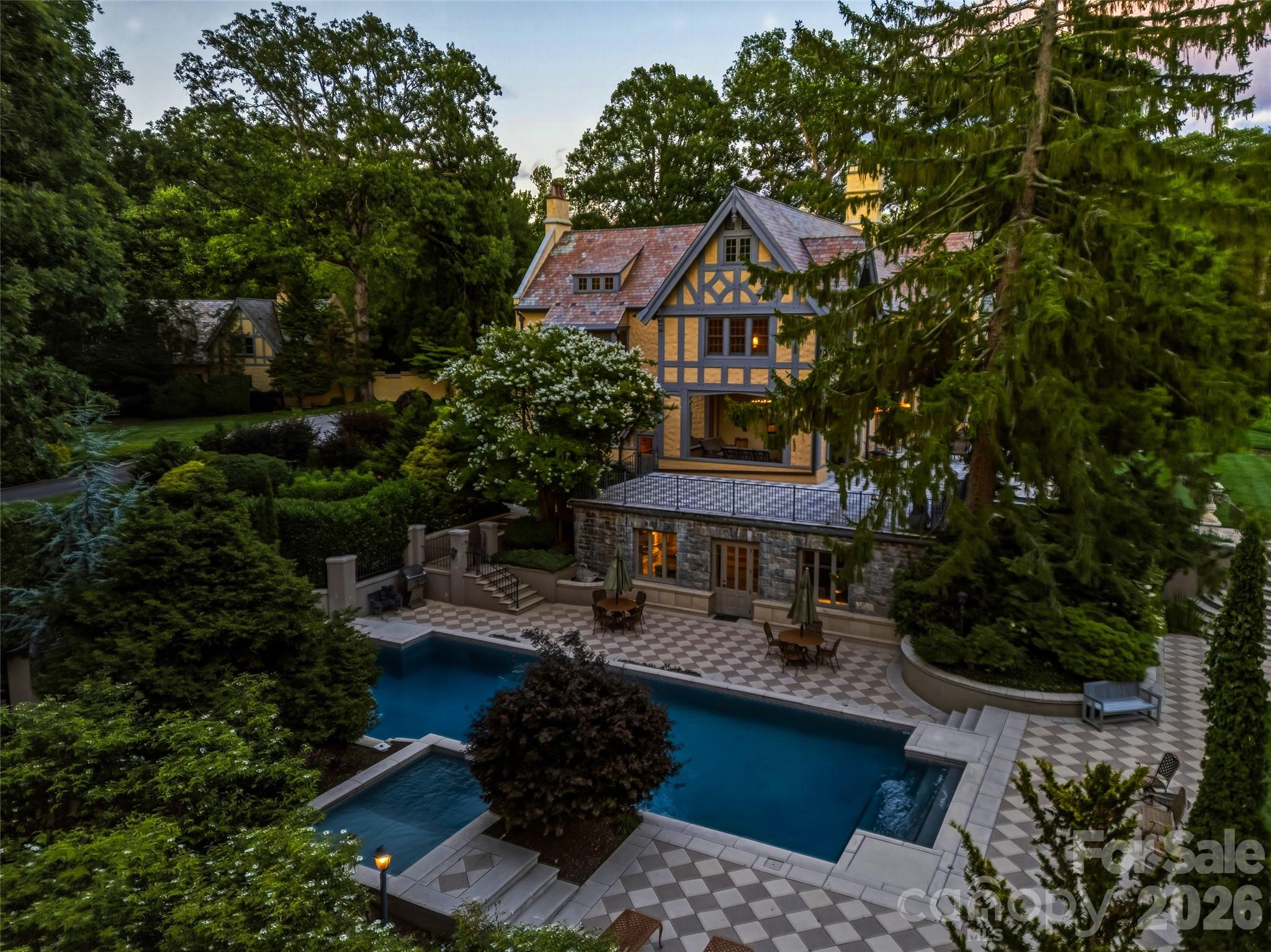 7 Stuyvesant Road Biltmore Forest, NC 28803 - Photo 4 of 48