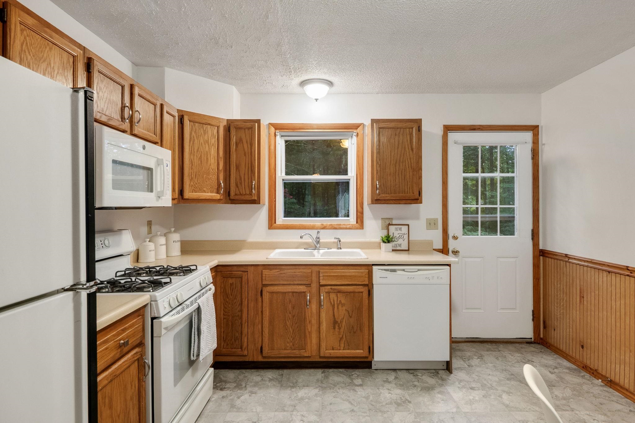 916 Williams Road, Unit 3 Colchester, VT 05446 - Photo 8 of 38 Gallery Image 8