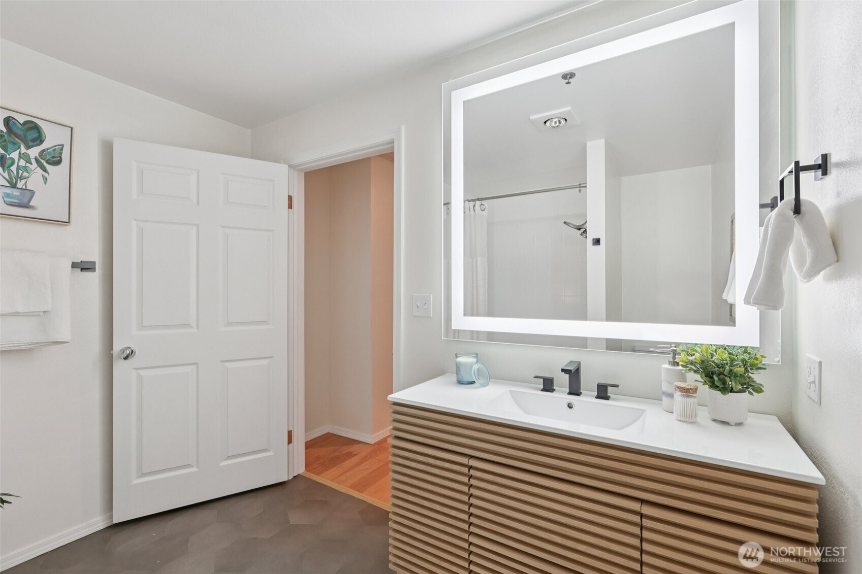 526 1st Avenue South, Unit 405 Seattle, WA 98104 - Photo 11 of 39