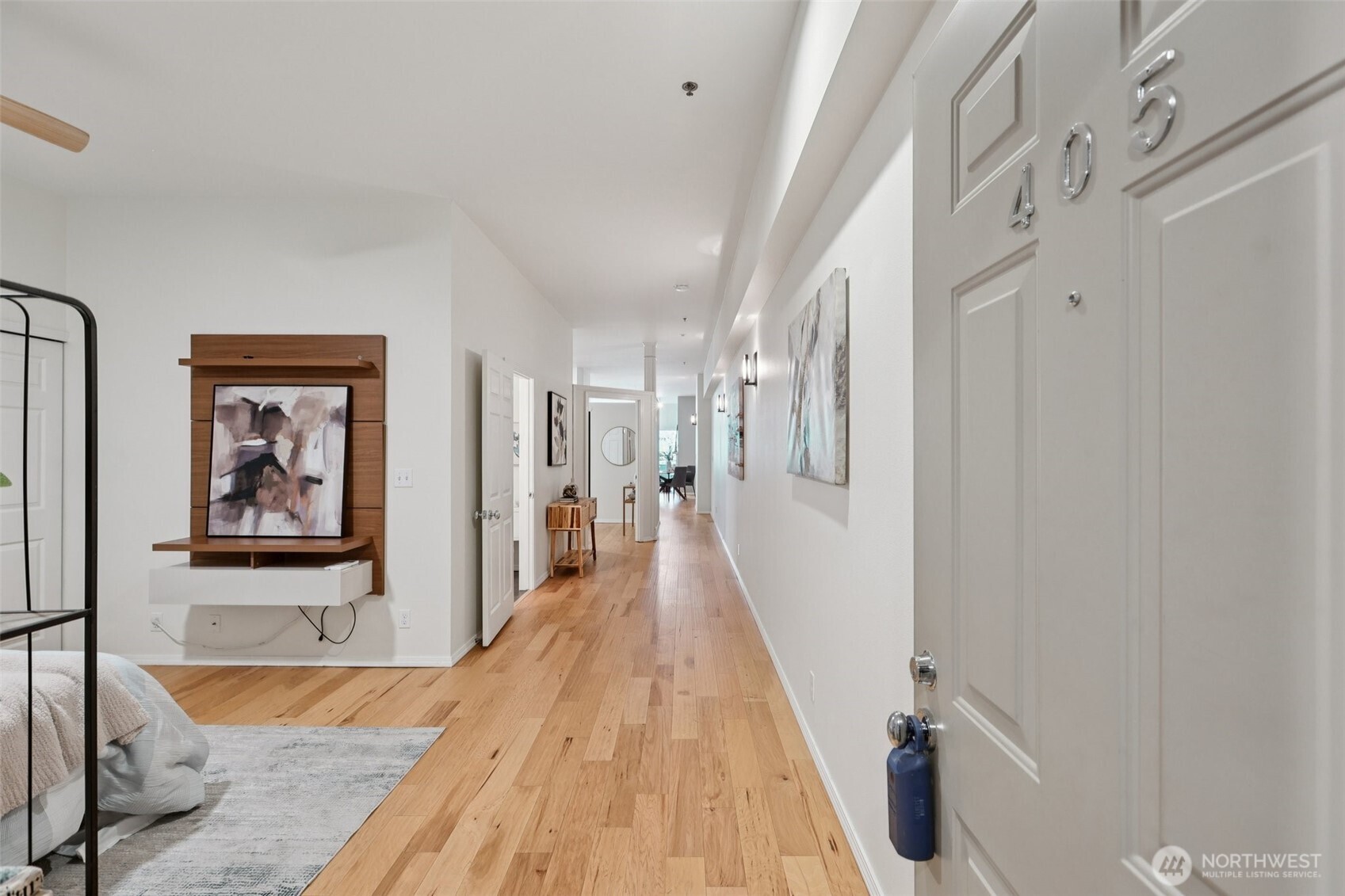 526 1st Avenue South, Unit 405 Seattle, WA 98104 - Photo 13 of 39