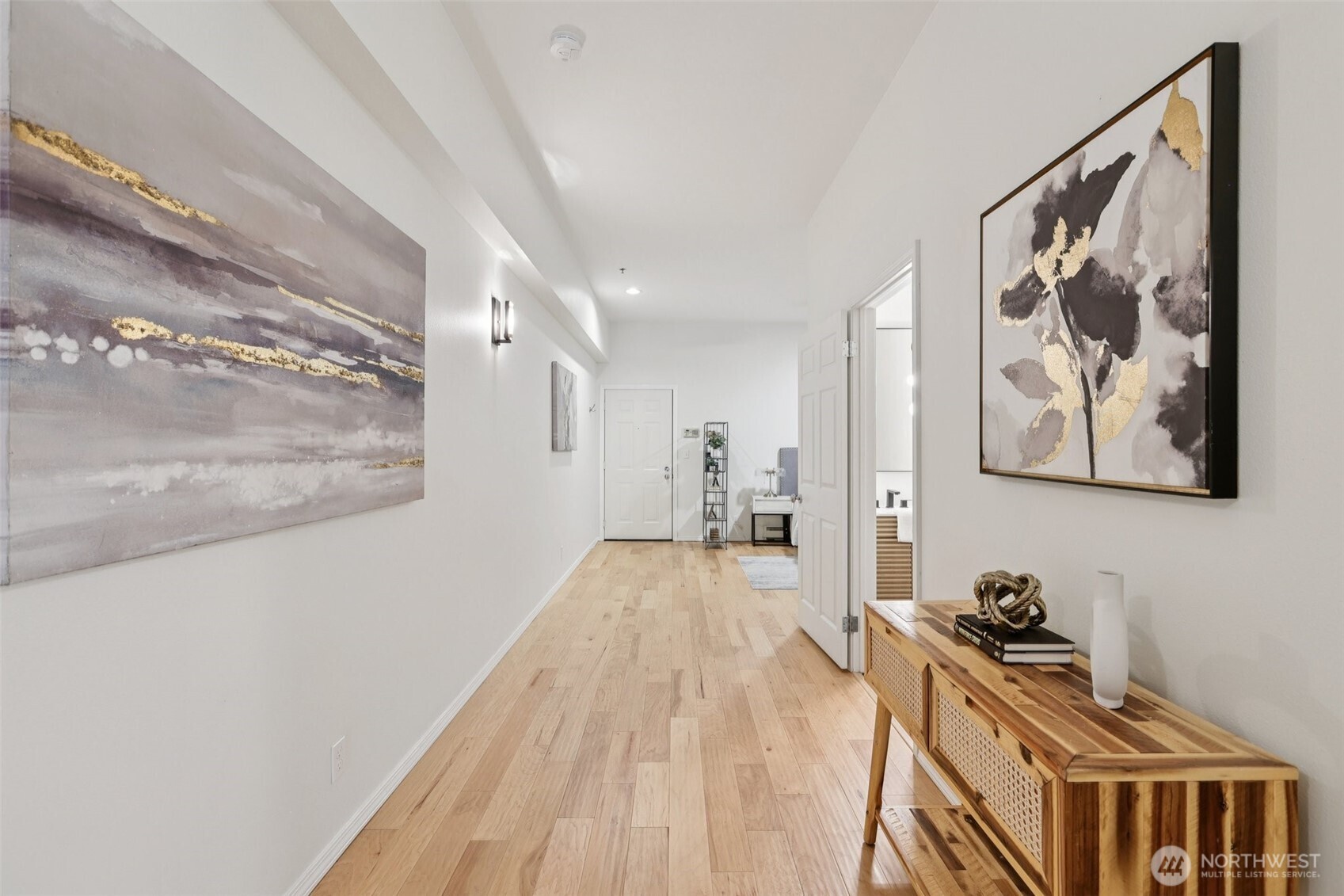 526 1st Avenue South, Unit 405 Seattle, WA 98104 - Photo 14 of 39