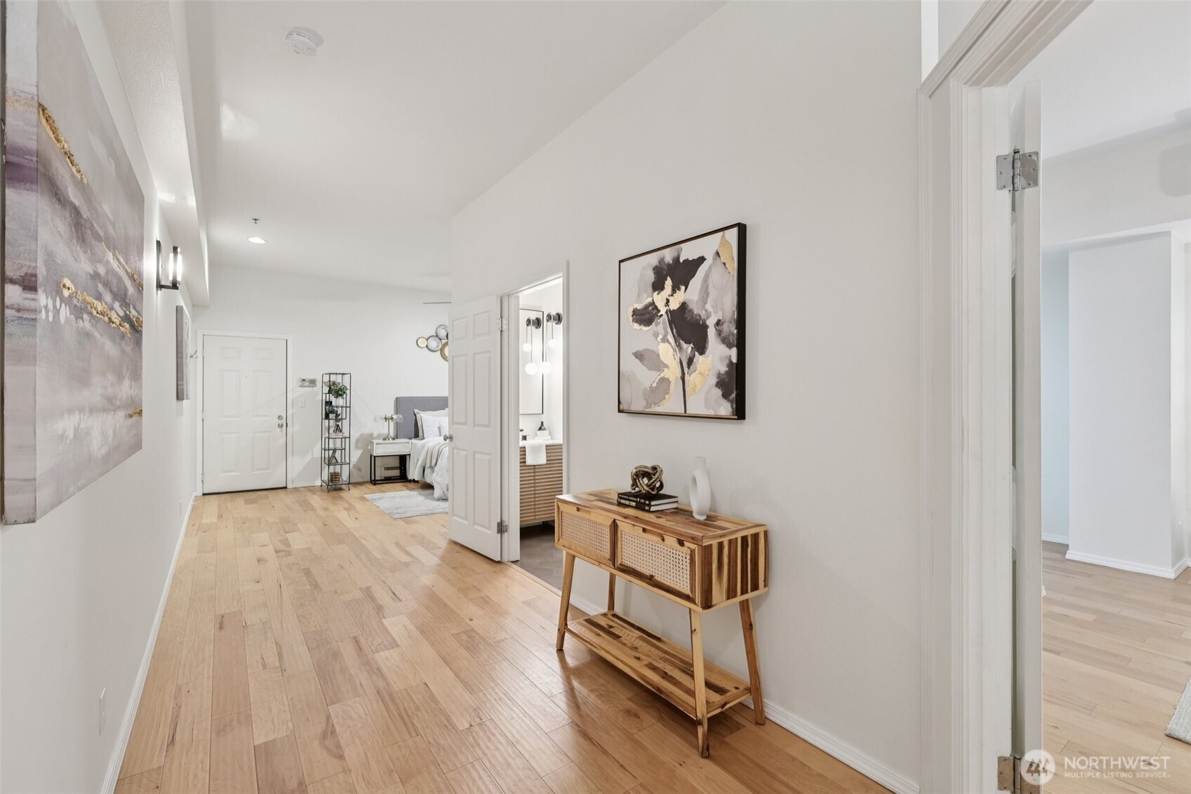 526 1st Avenue South, Unit 405 Seattle, WA 98104 - Photo 16 of 39