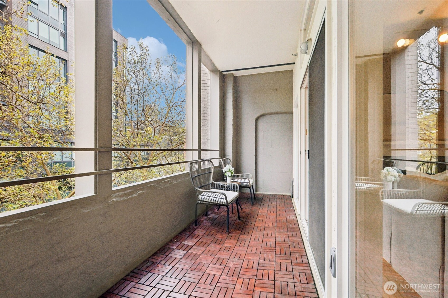 526 1st Avenue South, Unit 405 Seattle, WA 98104 - Photo 30 of 39