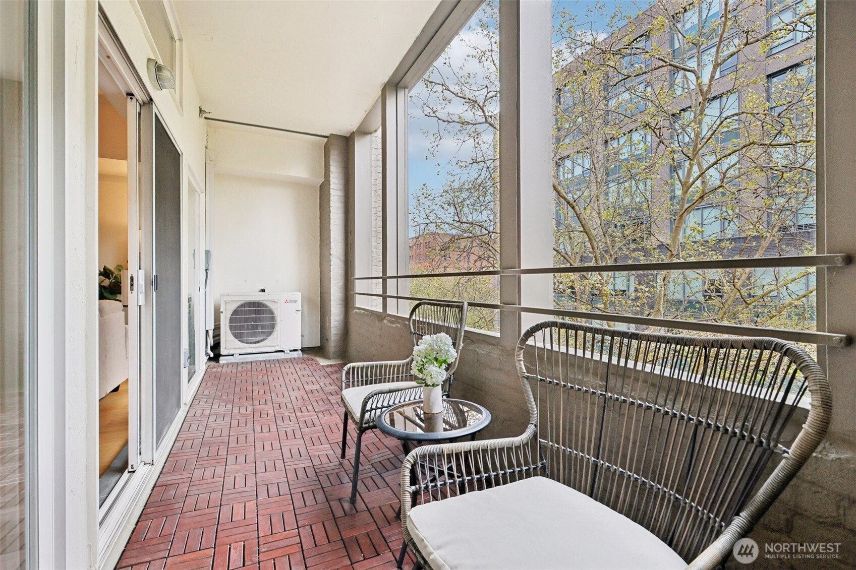 526 1st Avenue South, Unit 405 Seattle, WA 98104 - Photo 31 of 39