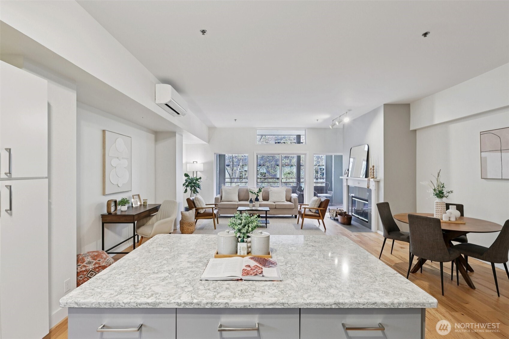 526 1st Avenue South, Unit 405 Seattle, WA 98104 - Photo 6 of 39