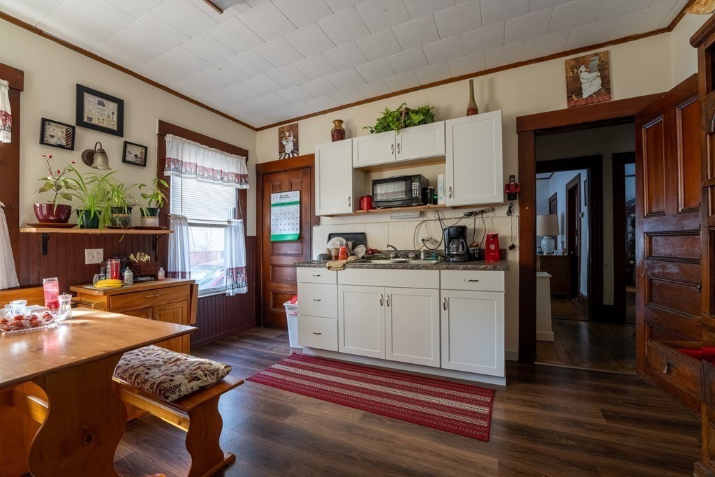 373 Chestnut Street Clinton, MA 01510 - Photo 13 of 35 Gallery Image 13