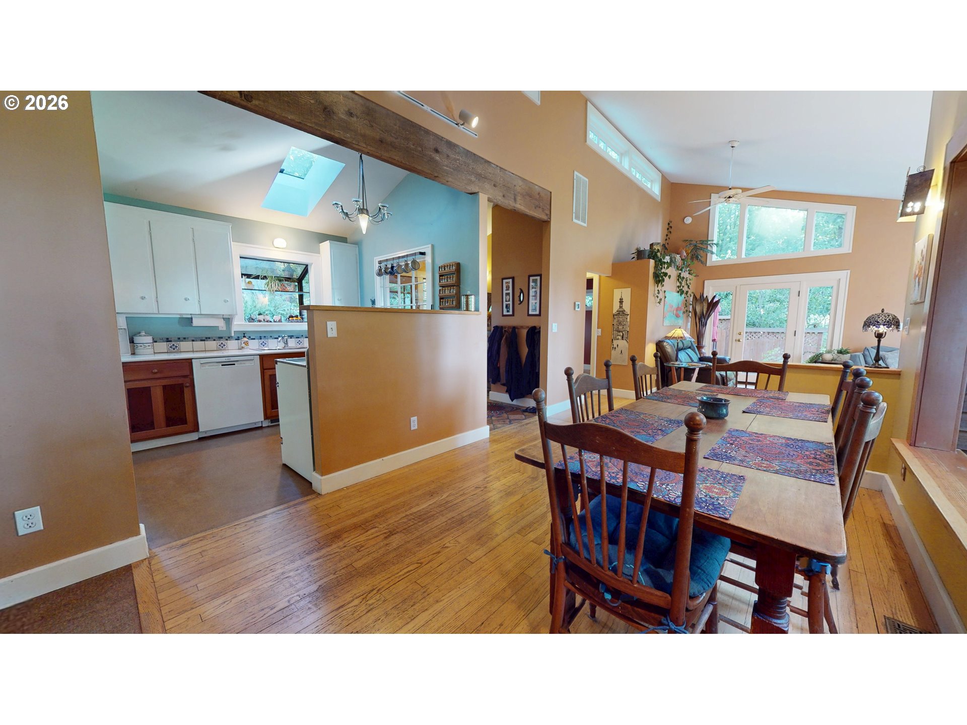 411 Perry Street Springfield, OR 97477 - Photo 8 of 48 Dining Room