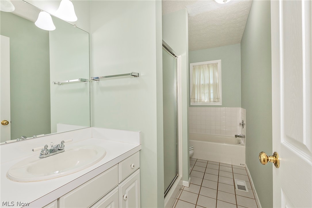 6635 Liberty Road Solon, OH 44139 - Photo 31 of 44 Hall bath has tub and shower