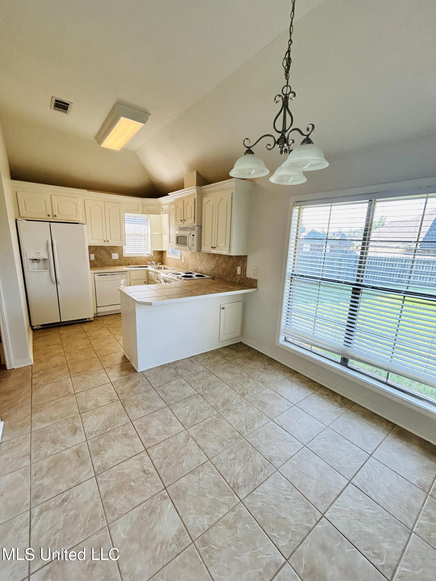 420 Springhill Point Brandon, MS 39047 - Photo 5 of 18 IMG_7547