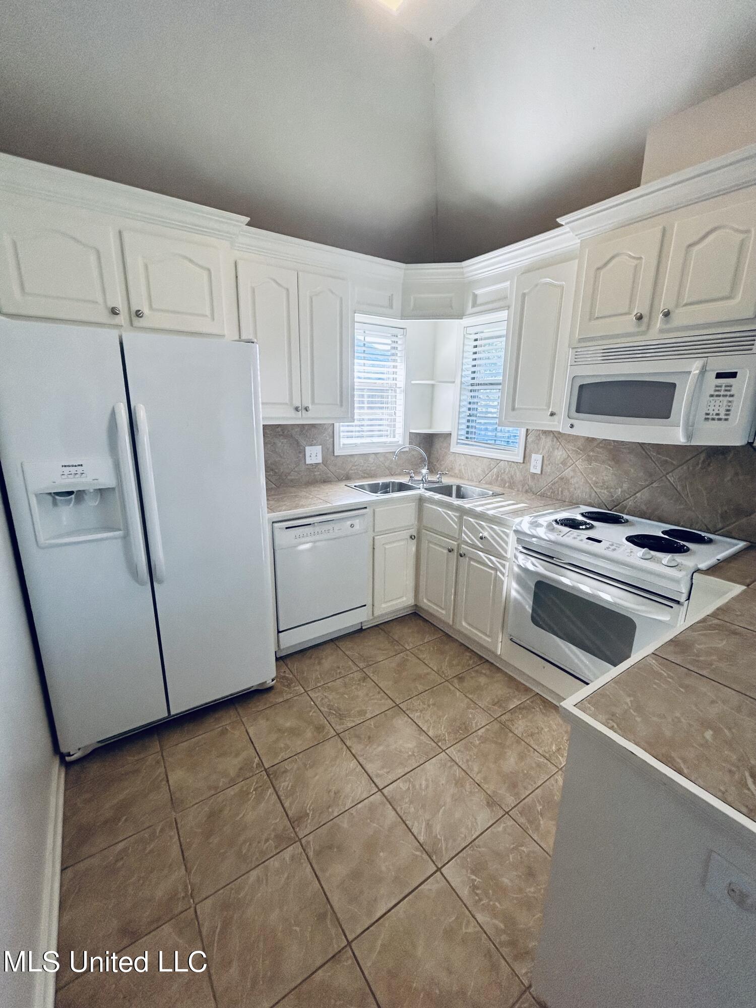 420 Springhill Point Brandon, MS 39047 - Photo 7 of 18 IMG_7566