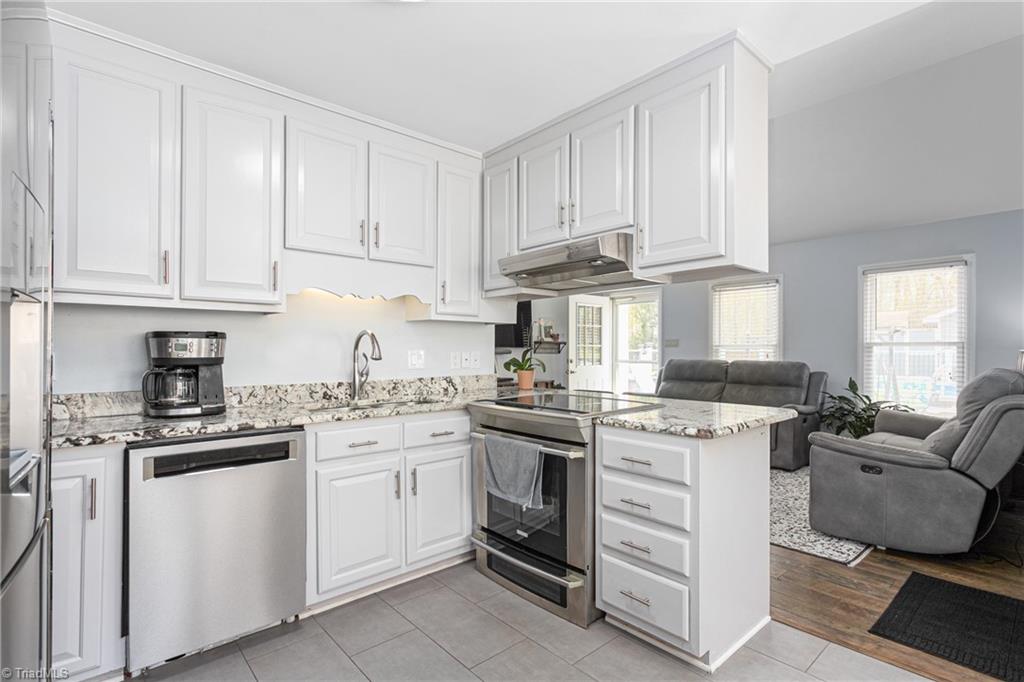 124 Holly Ridge Lane Mebane, NC 27302 - Photo 16 of 48 Gallery Image 16