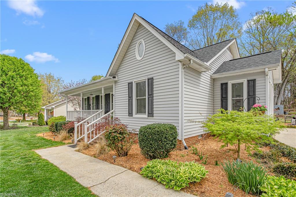 124 Holly Ridge Lane Mebane, NC 27302 - Photo 5 of 48 Gallery Image 5