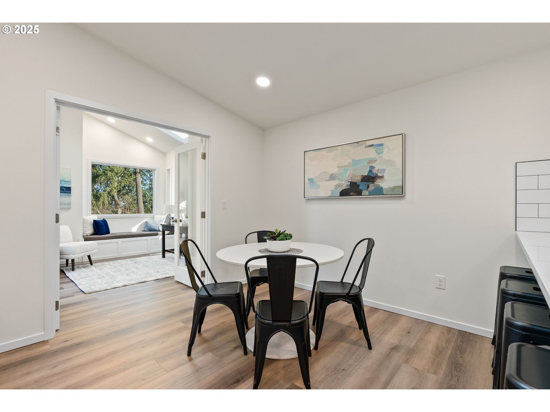 4545 Southwest Stephenson Street Portland, OR 97219 - Photo 10 of 28 Gallery Image 10