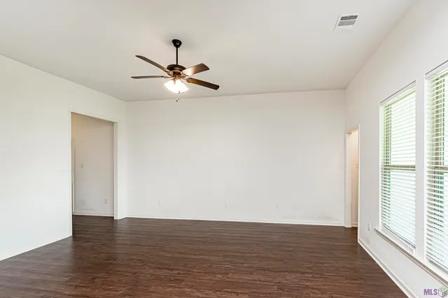 $2,300 | 41437 Cozy Way, Gonzales, LA 70737