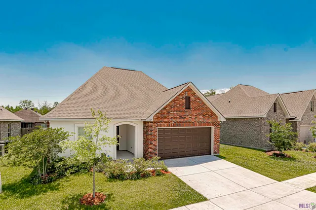 $2,300 | 41437 Cozy Way, Gonzales, LA 70737