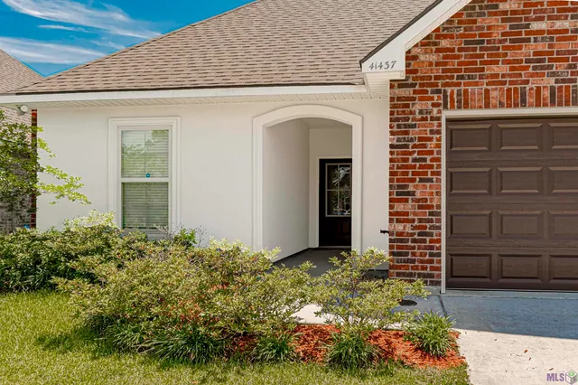 $2,300 | 41437 Cozy Way, Gonzales, LA 70737