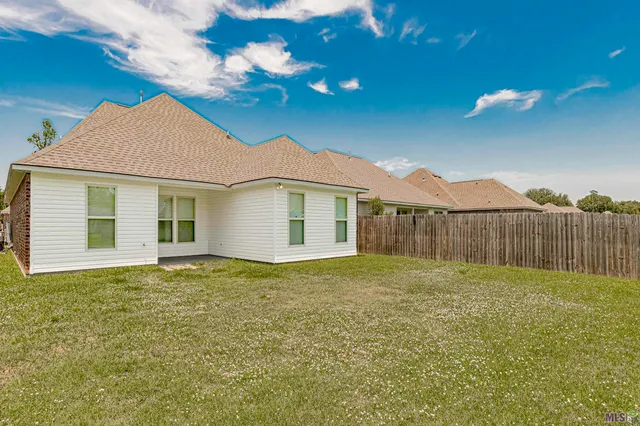 $2,300 | 41437 Cozy Way, Gonzales, LA 70737