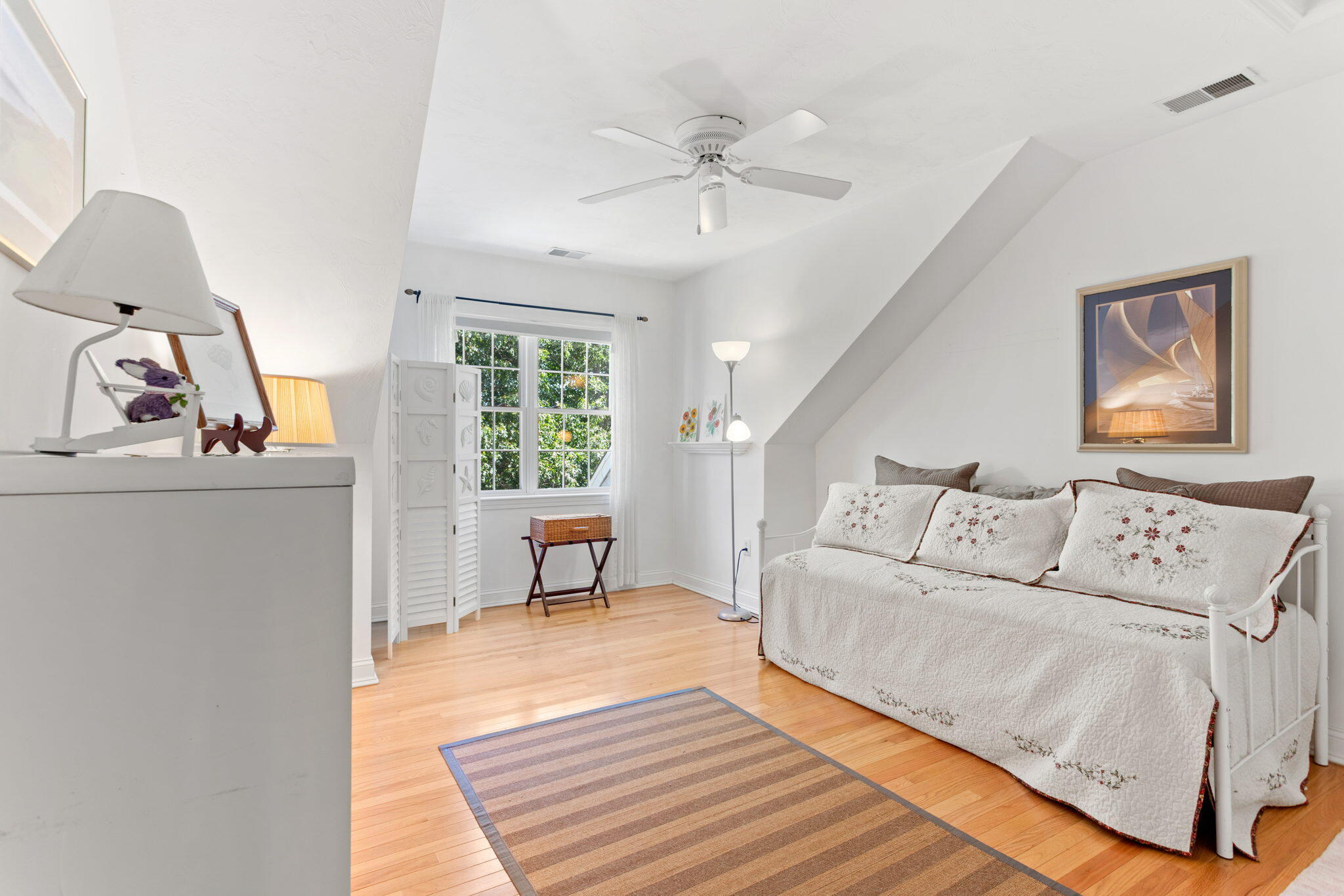 1 Prestwick Road Bourne, MA 02532 - Photo 21 of 32 a living room with furniture and a window