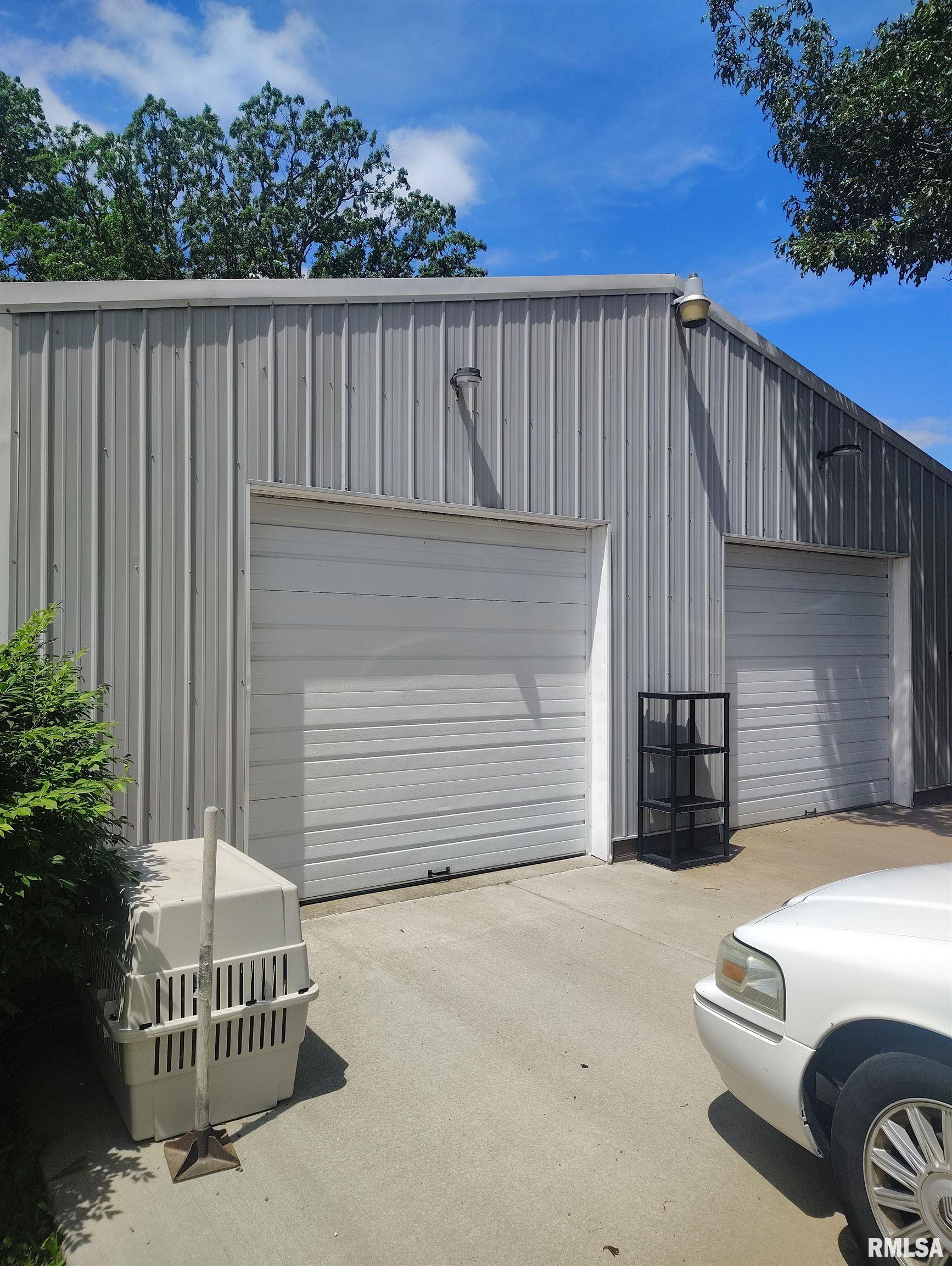 30720 North Norris Blacktop Road Farmington, IL 61531 - Photo 20 of 94