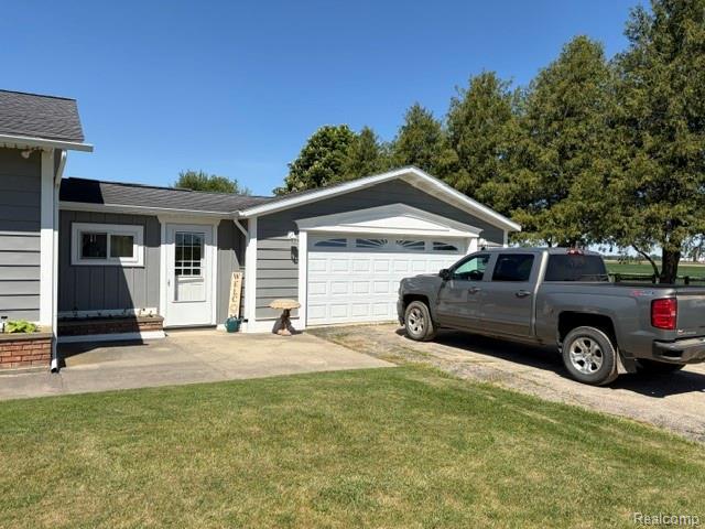 4815 Loree Road Deckerville, MI 48427 - Photo 4 of 44