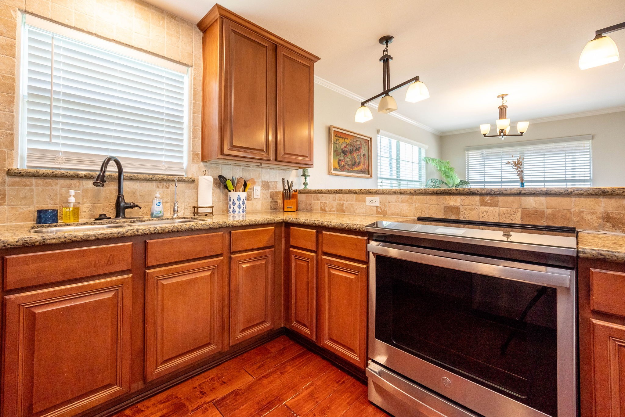 18115 Shaman Road Galveston, TX 77554 - Photo 7 of 40