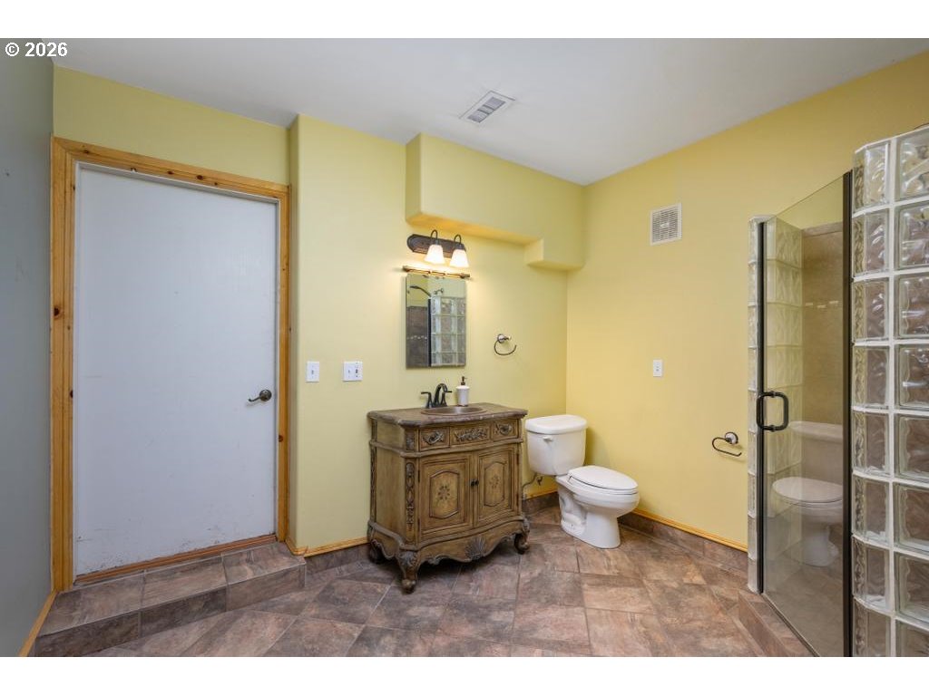15530 Northwest Old Pumpkin Ridge Road North Plains, OR 97133 - Photo 32 of 48 Bathroom
