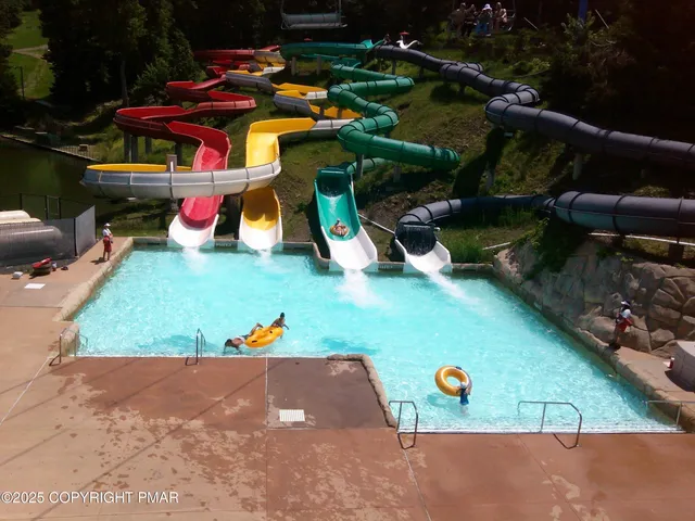 $115,000 | 115 Foxfire Drive, Unit 306, Mount Pocono, PA 18344