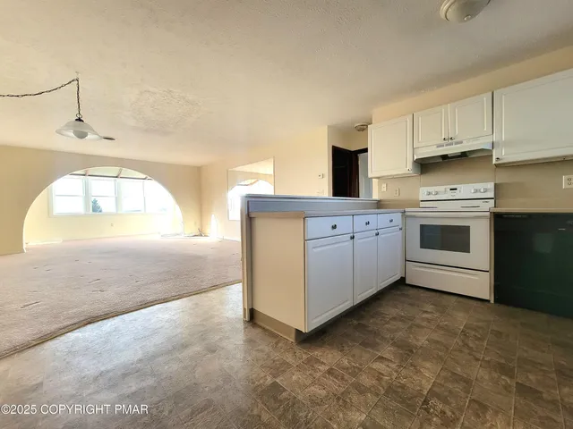 $115,000 | 115 Foxfire Drive, Unit 306, Mount Pocono, PA 18344