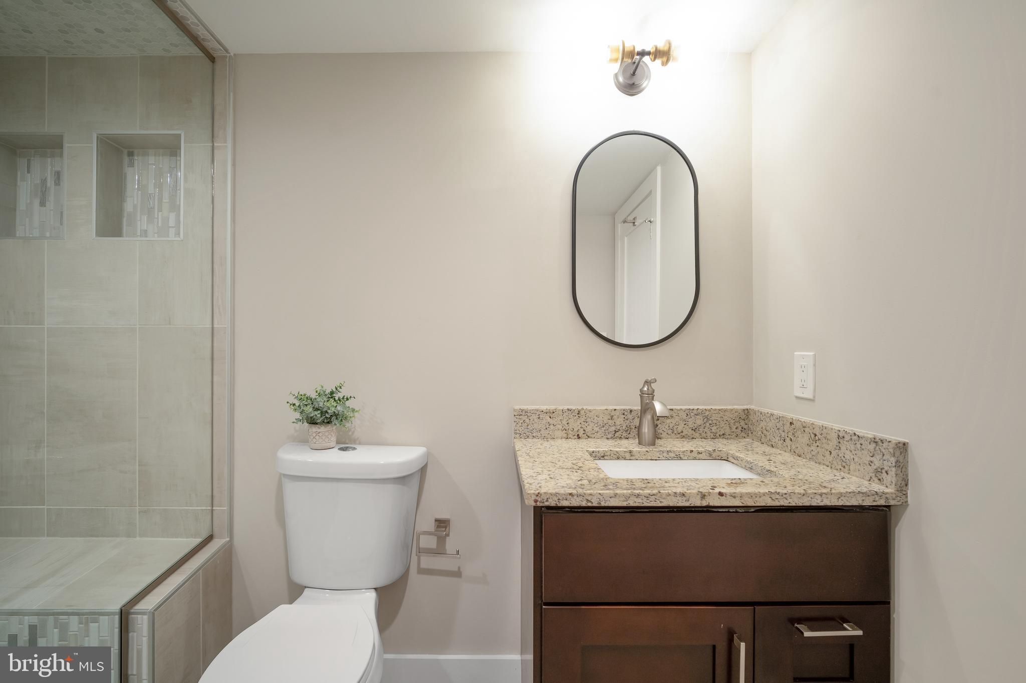 125 Rhode Island Avenue Northeast, Unit 1 Washington, DC 20002 - Photo 21 of 29 En-suite with Steam Shower