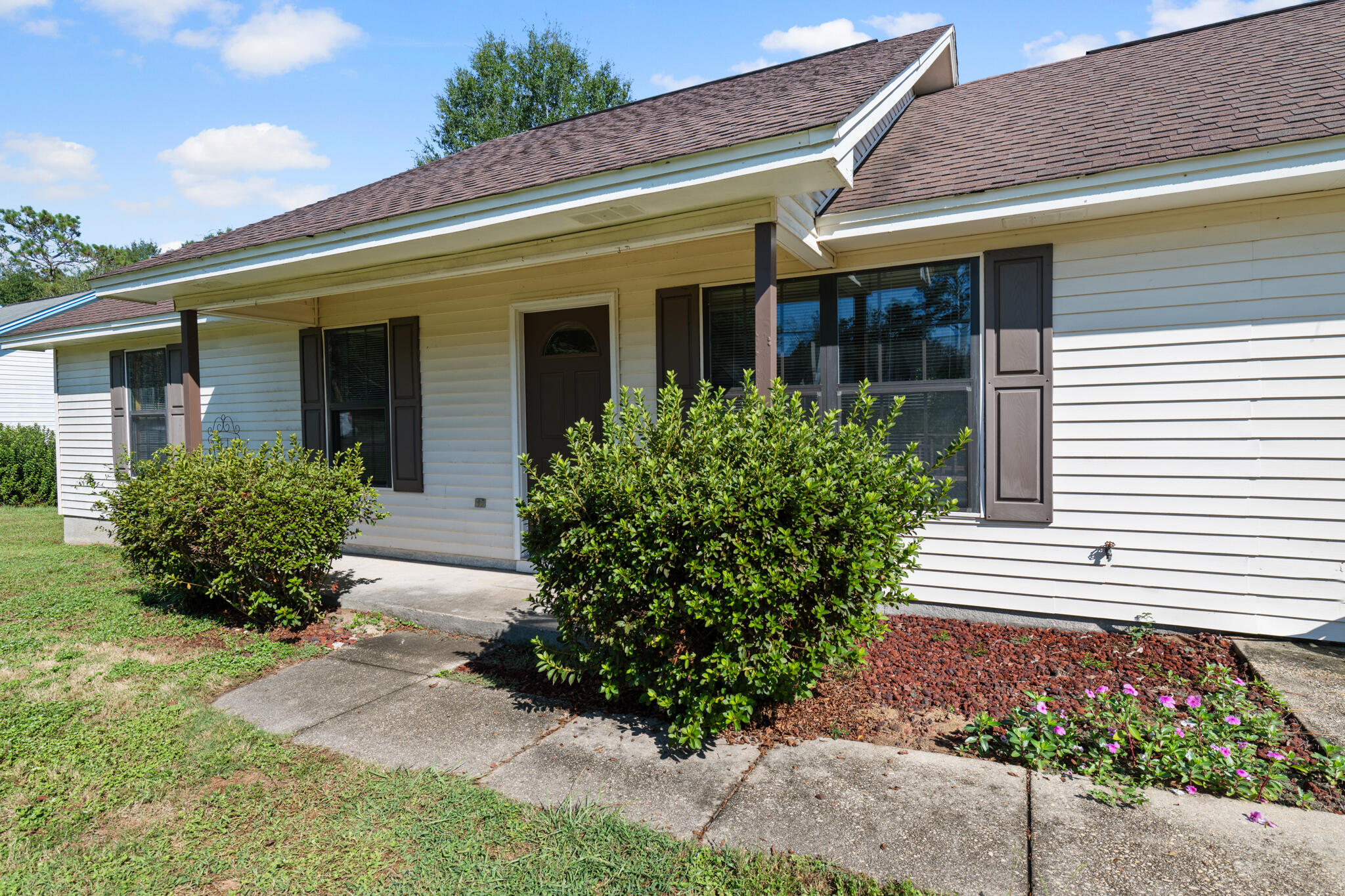 354 John King Road Crestview, FL 32539 - Photo 4 of 24 354JohnKingRd-26