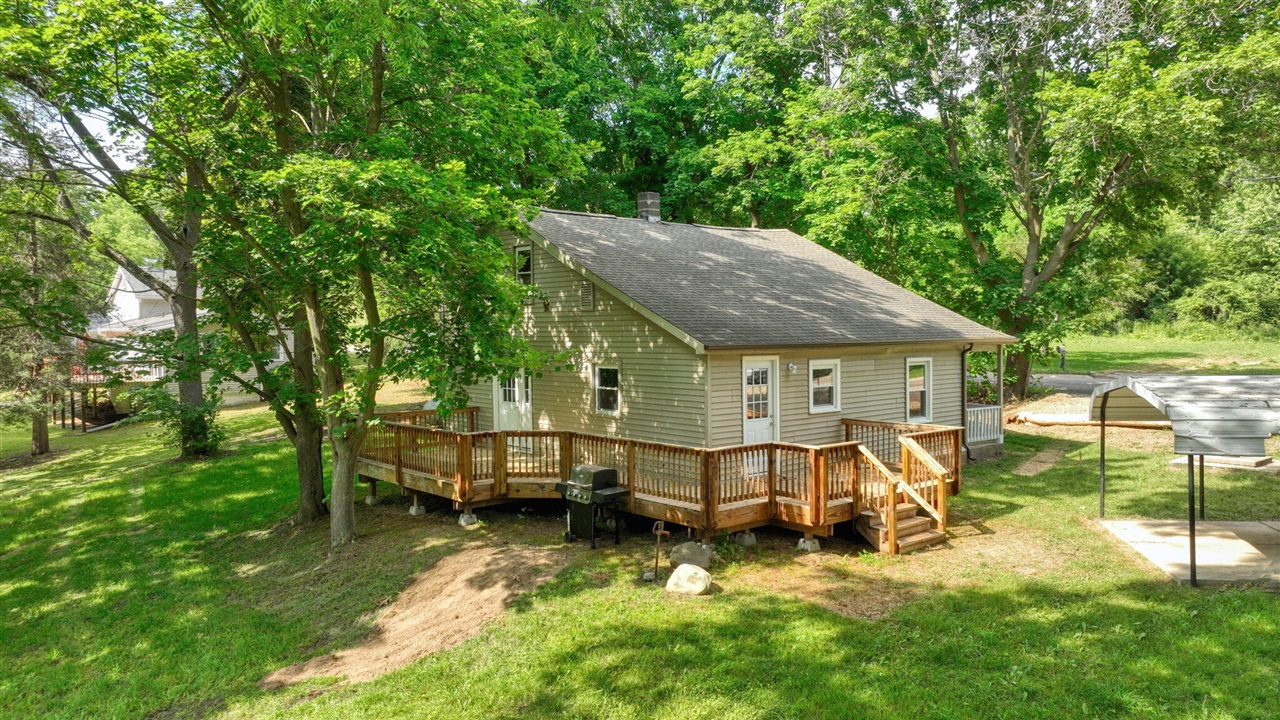 10500 Moscow Road Jonesville, MI 49250 - Photo 4 of 61