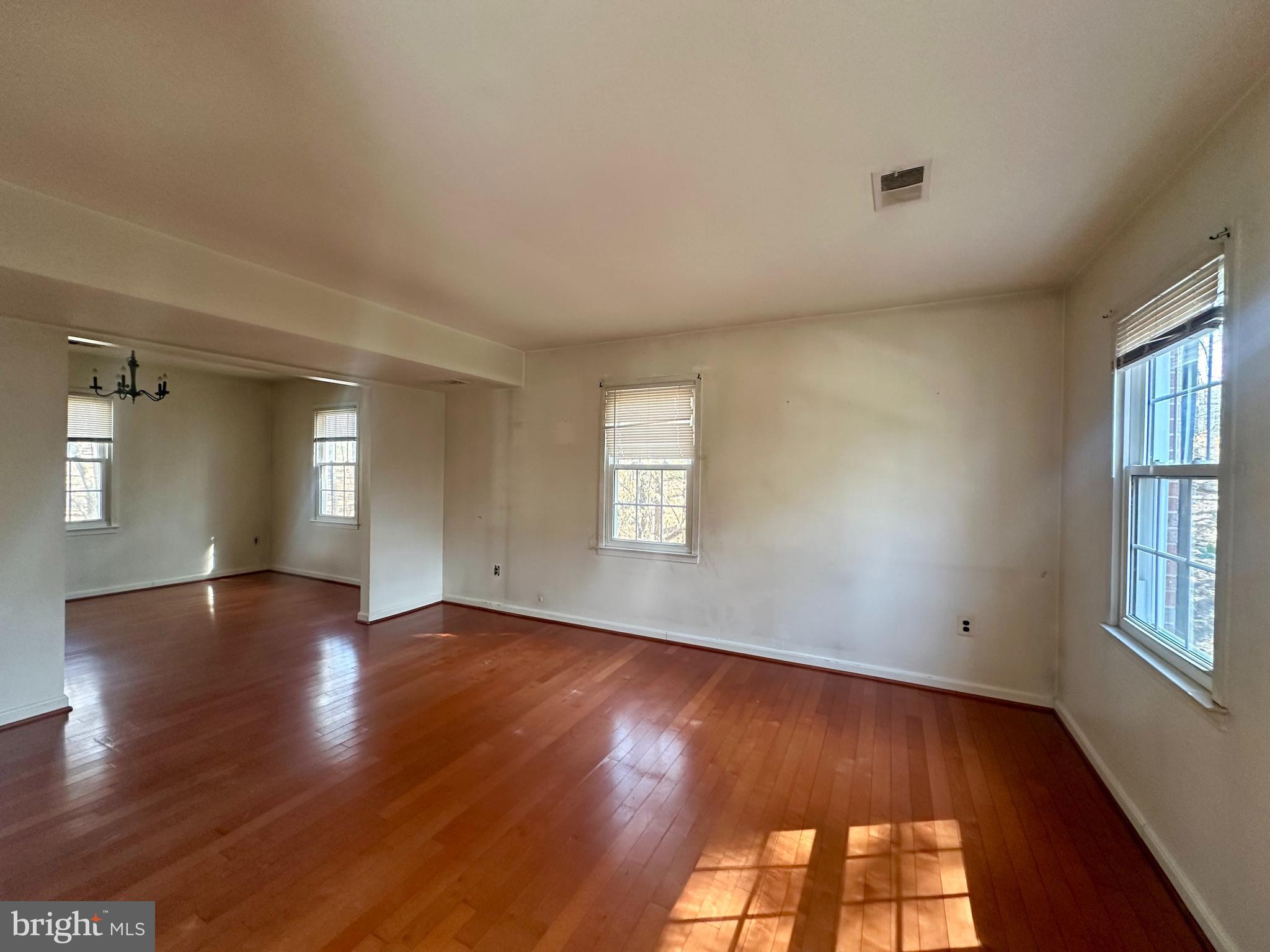 8357 Luce Court Springfield, VA 22153 - Photo 13 of 28 living/dining