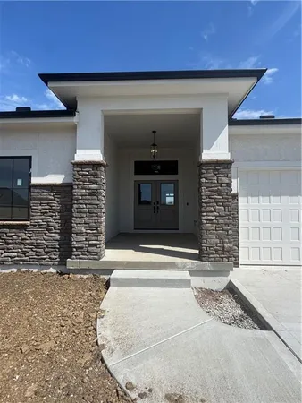 $699,999 | 10503 North Liberty Street, Kansas City, MO 64155