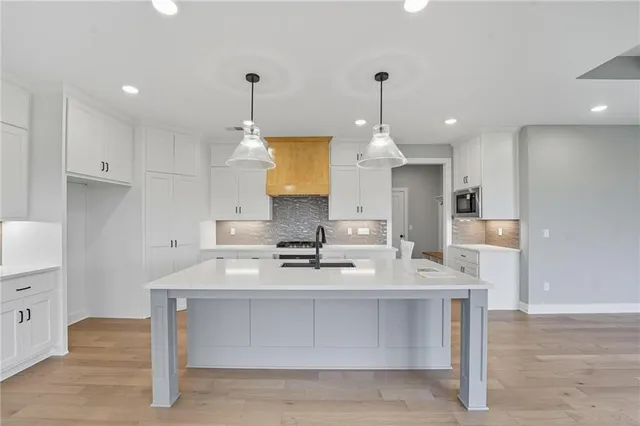 $699,999 | 10503 North Liberty Street, Kansas City, MO 64155