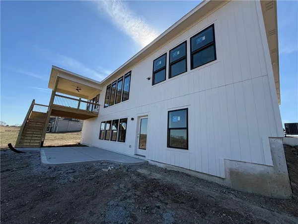 $699,999 | 10503 North Liberty Street, Kansas City, MO 64155
