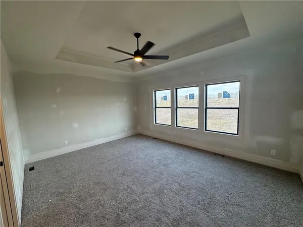 $699,999 | 10503 North Liberty Street, Kansas City, MO 64155