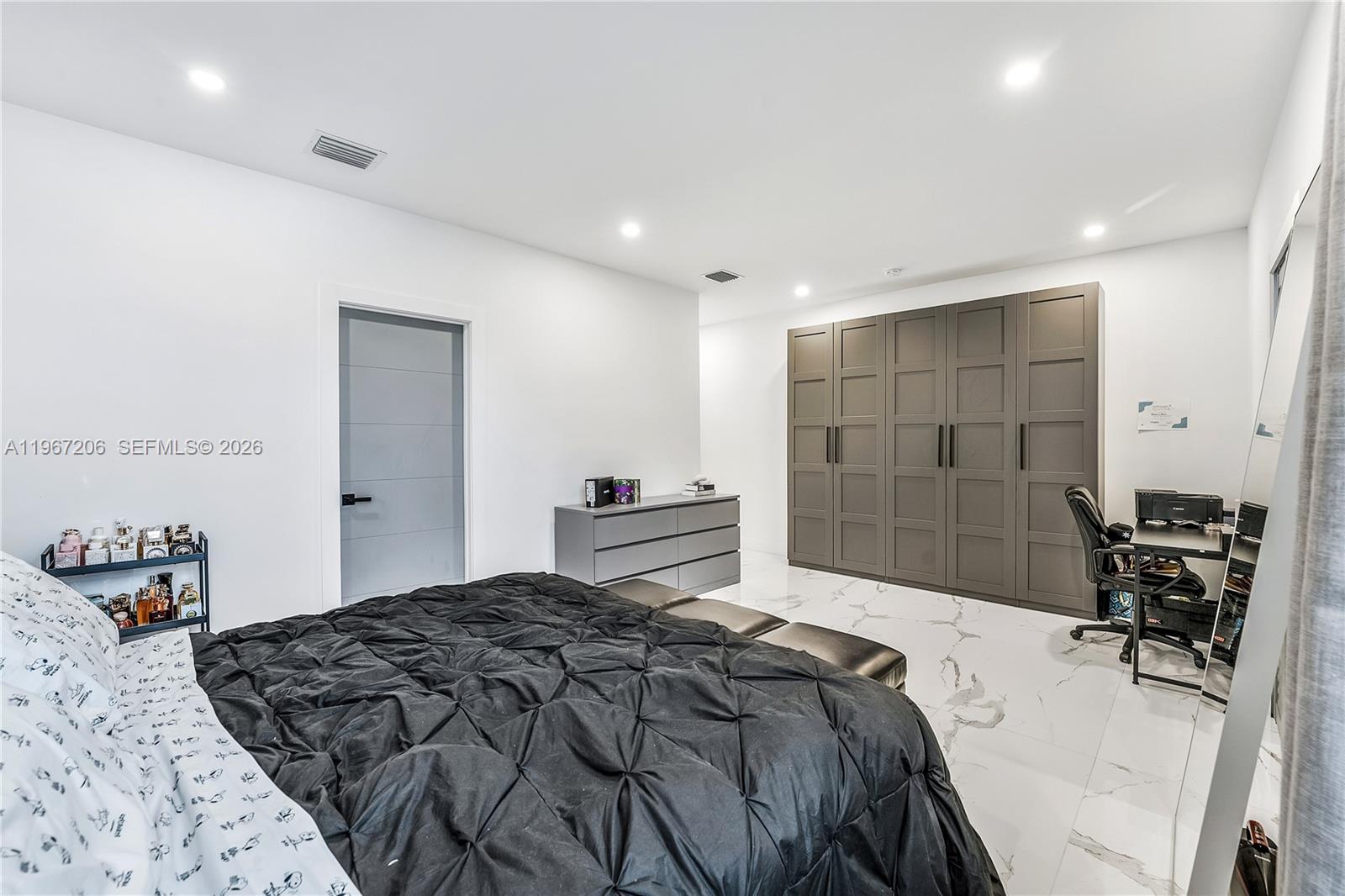 2320 Southwest 14th Street Miami, FL 33145 - Photo 25 of 39