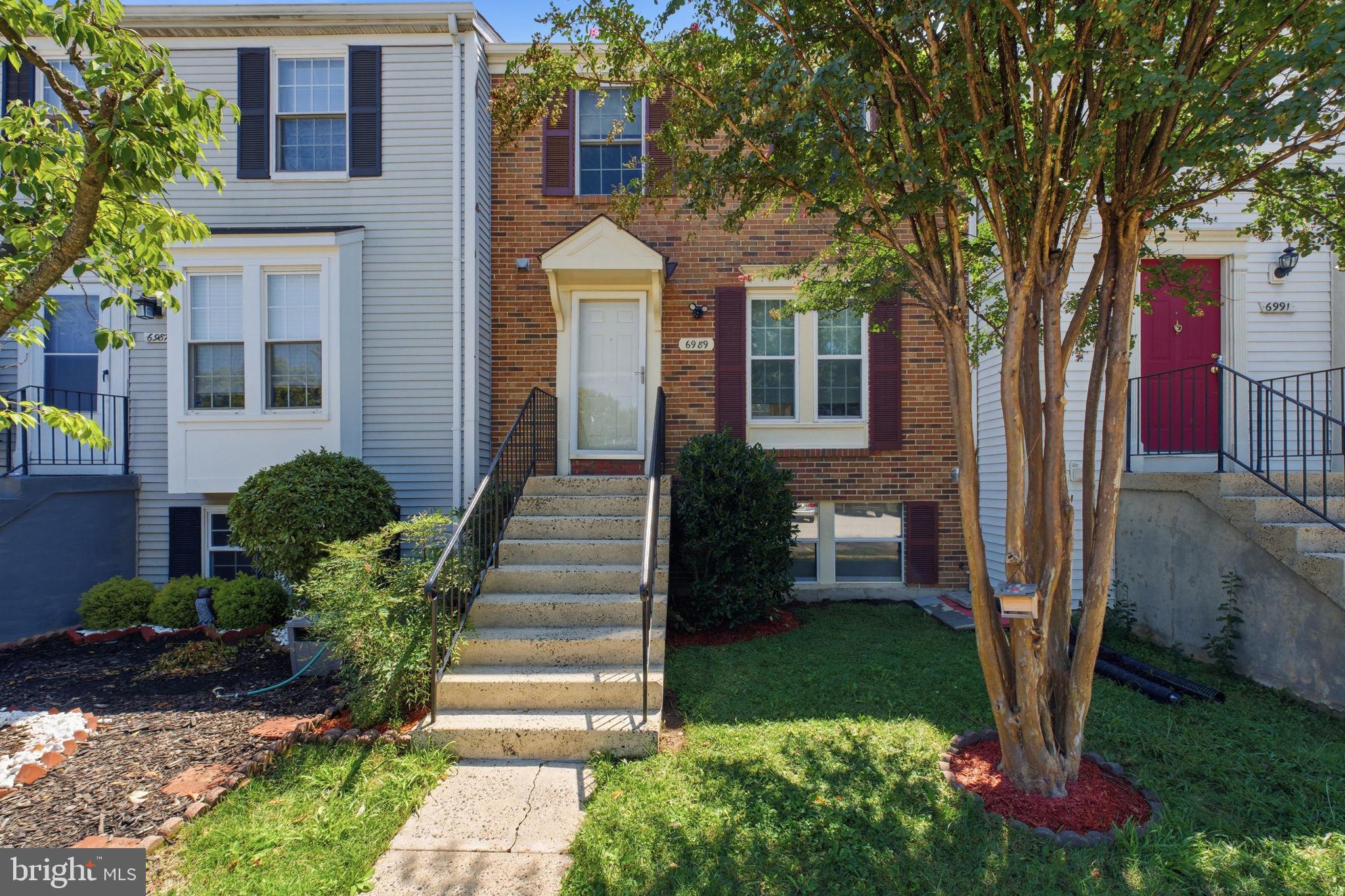 6989 Villa-Del-Rey Court Springfield, VA 22150 - Photo 1 of 20 Gallery Image 1